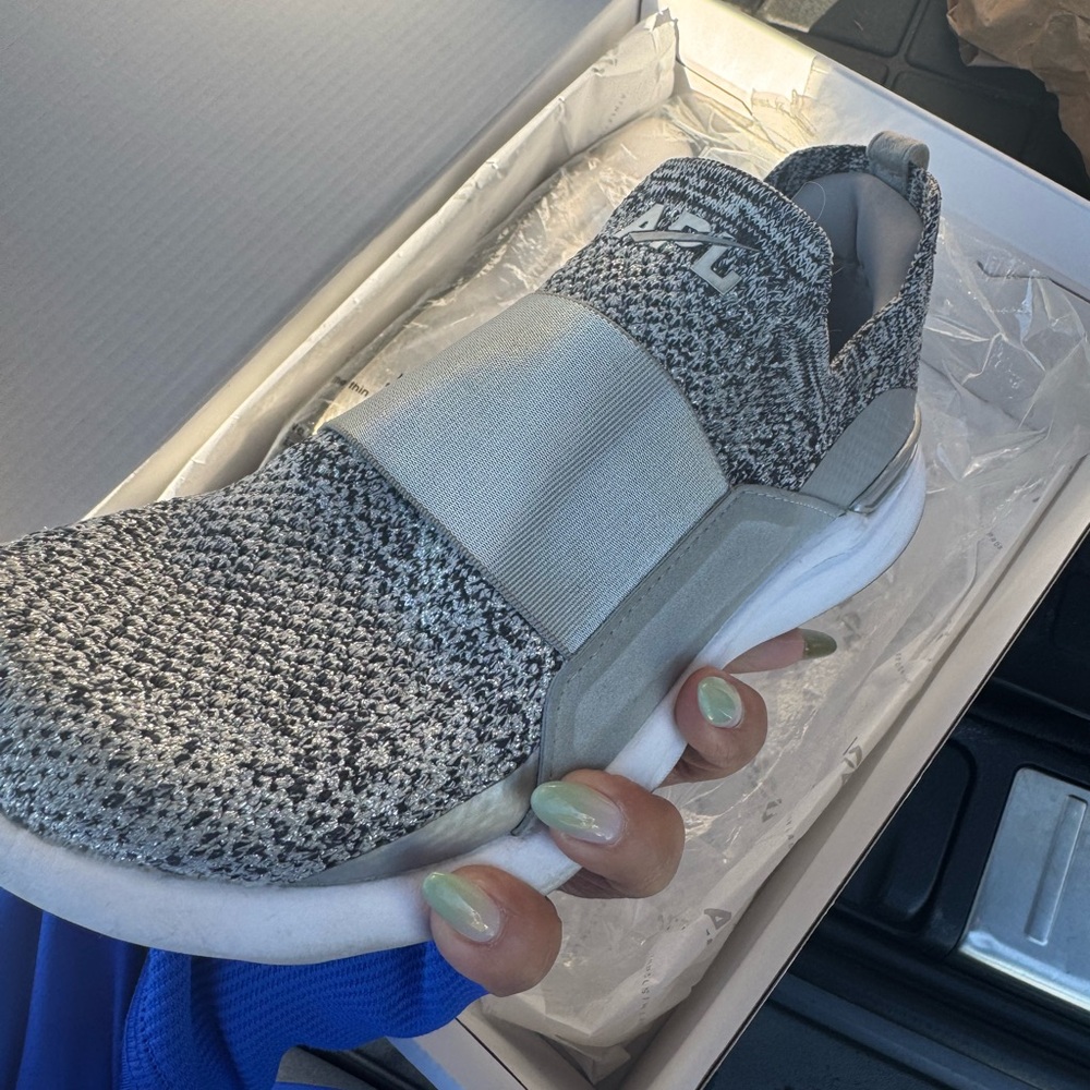 APL TechLoom Bliss Sneaker in Rose Dust & Nude - Women’s Size 7.5